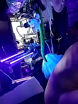 gurlnips online show from 03/16/26, 08:46