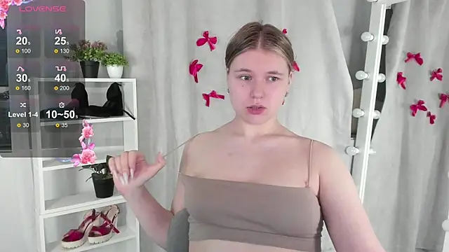 Rebecca Kelly online show from 02/25/25, 09:24