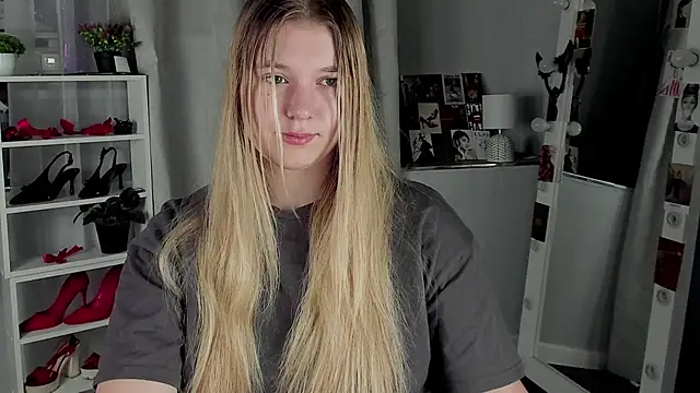 Rebecca Kelly online show from 11/04/25, 02:10