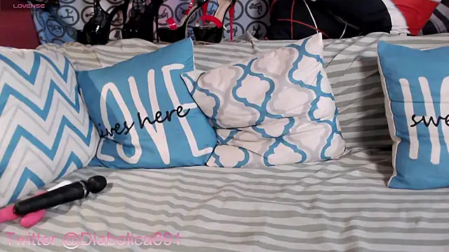 sara love89 online show from 01/29/25, 06:39