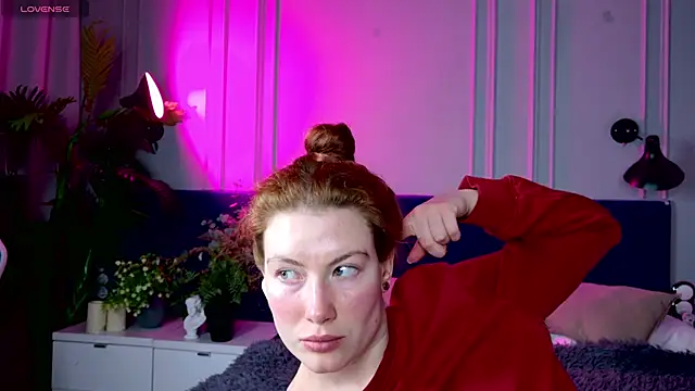 Snapshot of Liv_Fay chatting on 01/19/25, 01:33 Liv Fay online show from 01/19/25, 01:33