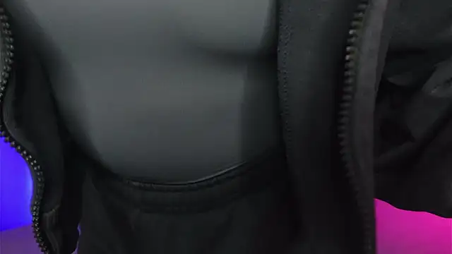 Liv Fay online show from 12/05/25, 02:14