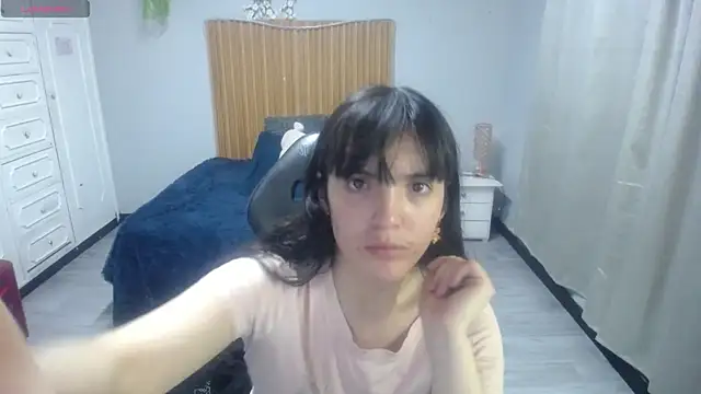 Snapshot of sailor_moon07 chatting on 05/14/26, 03:13 sailor moon07 online show from 05/14/26, 03:13