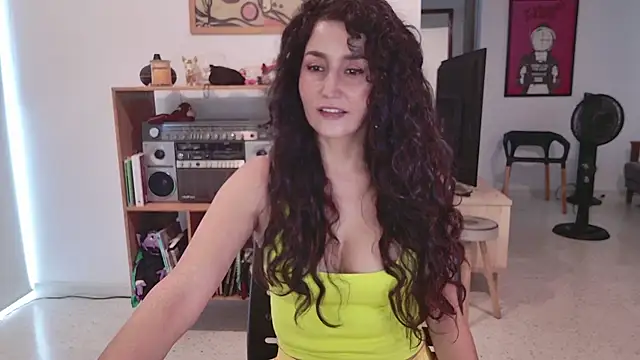 AndreaGomez88 online show from 04/11/26, 08:02