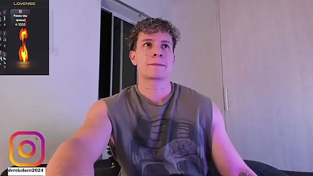 Snapshot of DerekOlsen chatting on 09/24/25, 02:37 DerekOlsen online show from 09/24/25, 02:37