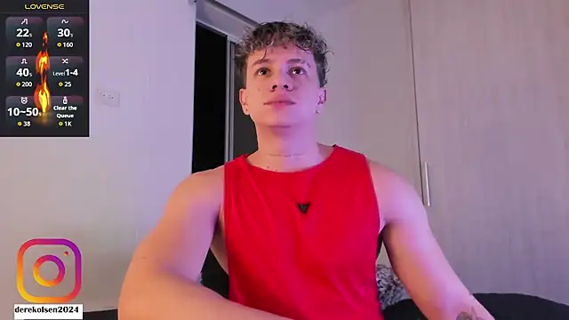 Snapshot of DerekOlsen chatting on 10/10/25, 02:21 DerekOlsen online show from 10/10/25, 02:21