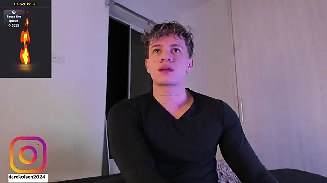 Snapshot of DerekOlsen chatting on 10/11/25, 03:06 DerekOlsen online show from 10/11/25, 03:06