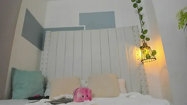 hannah gray online show from 10/14/25, 11:11