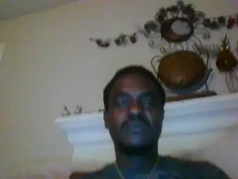 Snapshot of Hugedick0071 chatting on 12/23/24, 11:17 Hugedick0071 online show from 12/23/24, 11:17