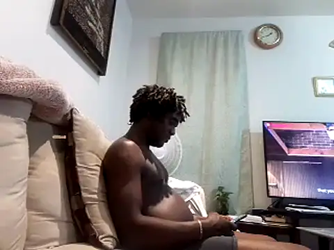 Snapshot of Hugedick0071 chatting on 07/01/26, 05:42 Hugedick0071 online show from 07/01/26, 05:42