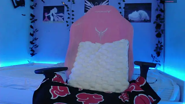 Snapshot of Scarlettsrorm chatting on 02/17/25, 05:04 Scarlettsrorm online show from 02/17/25, 05:04