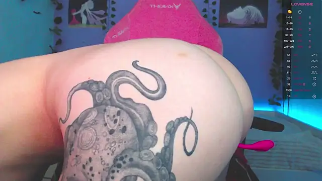 Snapshot of Scarlettsrorm chatting on 09/15/25, 05:07 Scarlettsrorm online show from 09/15/25, 05:07