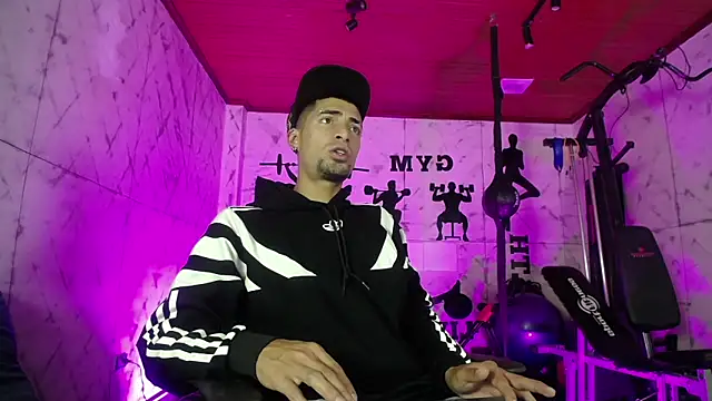 DrakeNeumann online show from 11/04/25, 03:05