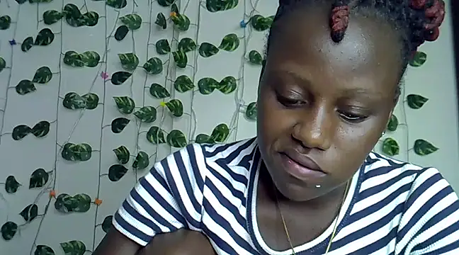 sexybree  online show from 02/04/25, 06:17