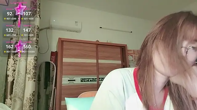 Lili 666 online show from 04/13/26, 06:02