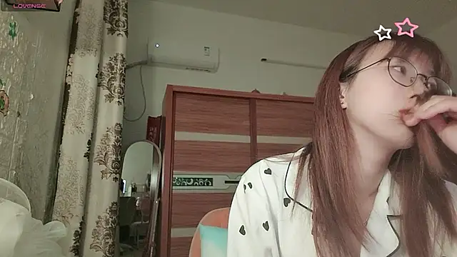 Lili 666 online show from 05/08/26, 05:51
