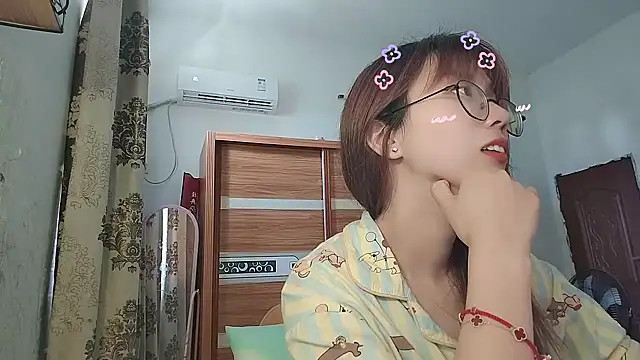 Lili 666 online show from 05/25/26, 05:57
