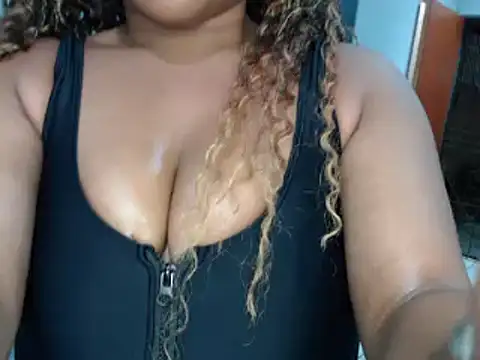 Snapshot of CREAMYCUPCAKExxx chatting on 01/25/25, 11:32 CREAMYCUPCAKExxx online show from 01/25/25, 11:32