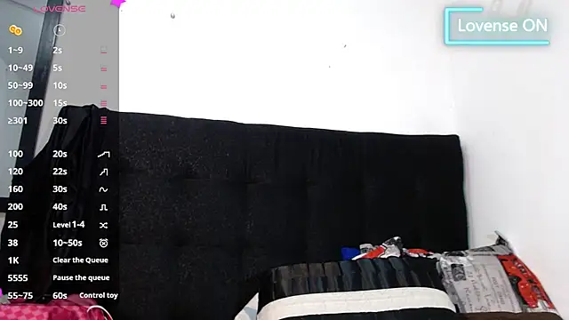 Snapshot of srta_luciana chatting on 11/26/25, 12:17 srta luciana online show from 11/26/25, 12:17