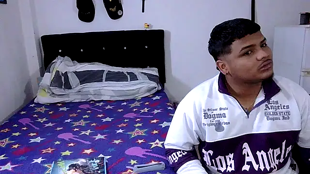 Snapshot of Boycuriousxxx chatting on 03/09/26, 11:36 Boycuriousxxx online show from 03/09/26, 11:36