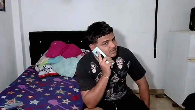 Snapshot of Boycuriousxxx chatting on 03/20/26, 12:15 Boycuriousxxx online show from 03/20/26, 12:15