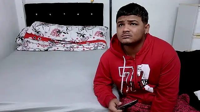 Snapshot of Boycuriousxxx chatting on 03/24/26, 11:48 Boycuriousxxx online show from 03/24/26, 11:48