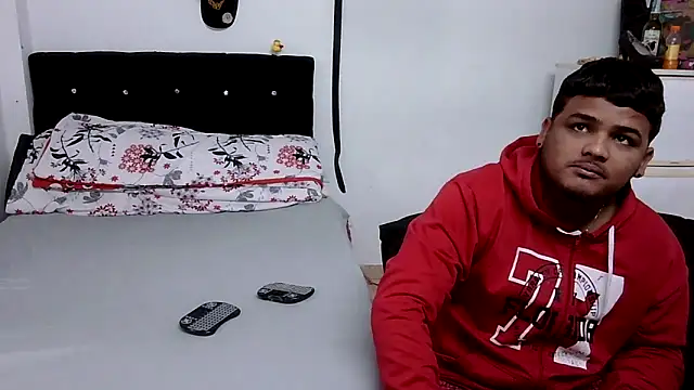 Snapshot of Boycuriousxxx chatting on 03/26/26, 10:32 Boycuriousxxx online show from 03/26/26, 10:32