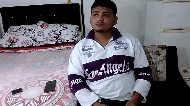 Snapshot of Boycuriousxxx chatting on 04/02/26, 10:24 Boycuriousxxx online show from 04/02/26, 10:24