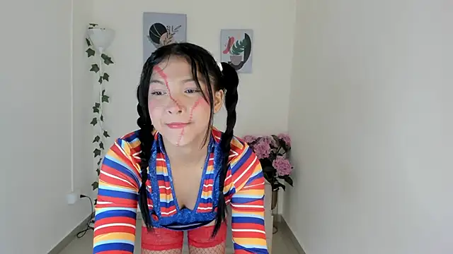 Snapshot of Charlothe_capell chatting on 10/18/25, 09:15 Charlothe capell online show from 10/18/25, 09:15