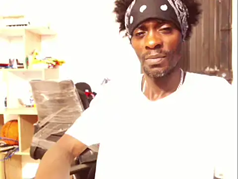 Snapshot of phillip-hot chatting on 01/30/25, 04:06 phillip-hot online show from 01/30/25, 04:06