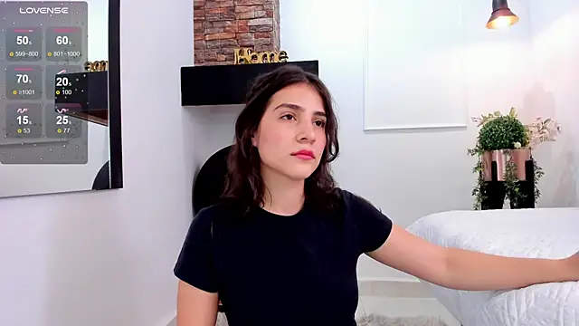 Miranda doll  online show from 03/07/25, 06:00