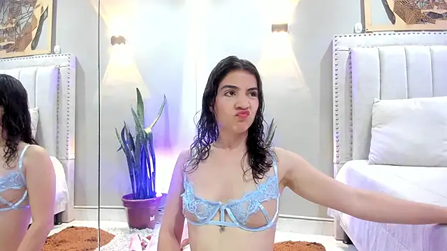 Miranda doll  online show from 11/17/25, 12:22