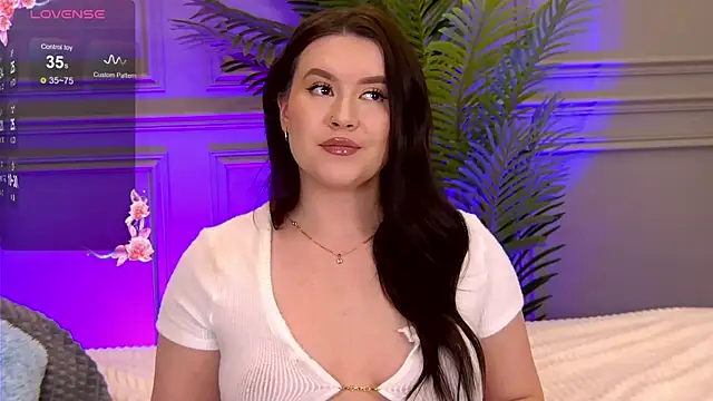 TrishaWinslet online show from 02/25/25, 07:52