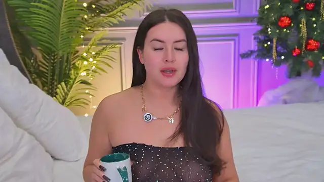 TrishaWinslet online show from 12/15/25, 04:17