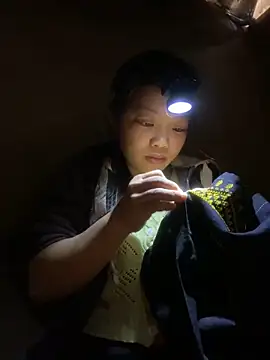 Snapshot of chaomay796xo chatting on 12/15/24, 03:45 chaomay796xo online show from 12/15/24, 03:45