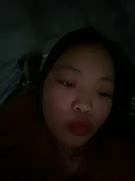 Snapshot of chaomay796xo chatting on 12/17/24, 04:23 chaomay796xo online show from 12/17/24, 04:23