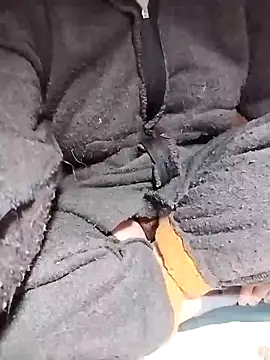 ngoclothingoc9en online show from 03/17/25, 11:43