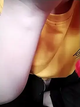 ngoclothingoc9en online show from 03/23/25, 01:31