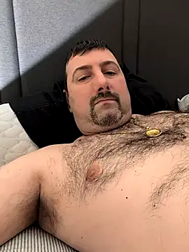 Mgman4365 online show from 11/28/25, 03:42