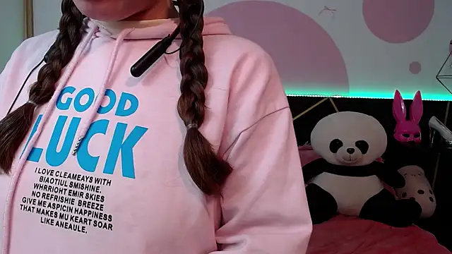 Snapshot of DanniAbbey chatting on 02/22/26, 11:42 DanniAbbey online show from 02/22/26, 11:42