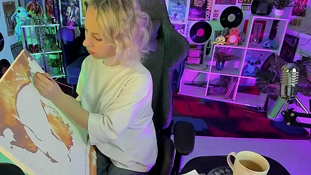 LylithSkye online show from 12/11/24, 12:02