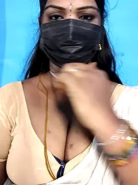 Snapshot of mayaa2u chatting on 04/10/26, 04:28 mayaa2u online show from 04/10/26, 04:28