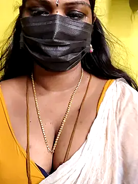 Snapshot of mayaa2u chatting on 04/10/26, 06:34 mayaa2u online show from 04/10/26, 06:34