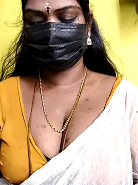 Snapshot of mayaa2u chatting on 04/12/26, 05:56 mayaa2u online show from 04/12/26, 05:56