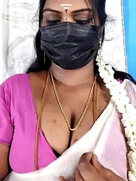 Snapshot of mayaa2u chatting on 04/15/26, 05:42 mayaa2u online show from 04/15/26, 05:42