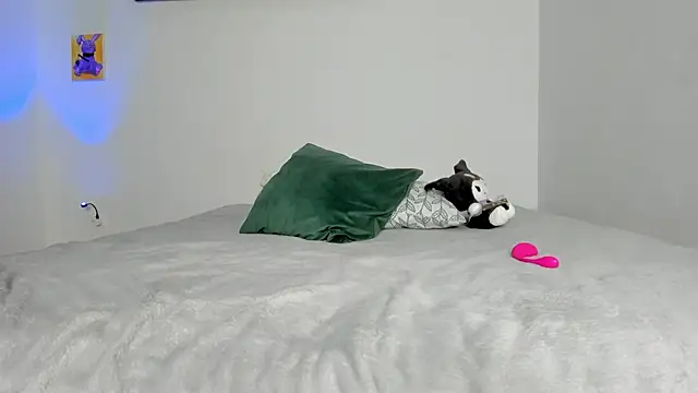 Snapshot of megan_dolly777 chatting on 01/10/25, 08:29 megan dolly777 online show from 01/10/25, 08:29