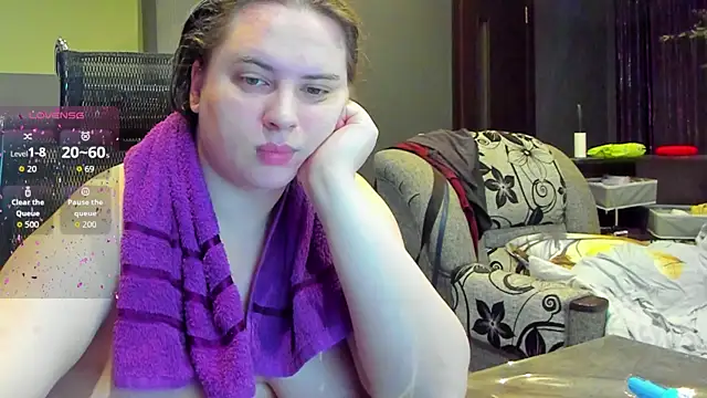 Snapshot of 1lindsey1 chatting on 09/17/25, 02:19 1lindsey1 online show from 09/17/25, 02:19