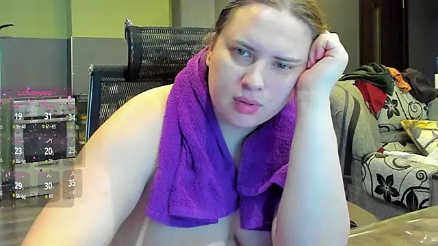 Snapshot of 1lindsey1 chatting on 10/02/25, 12:34 1lindsey1 online show from 10/02/25, 12:34