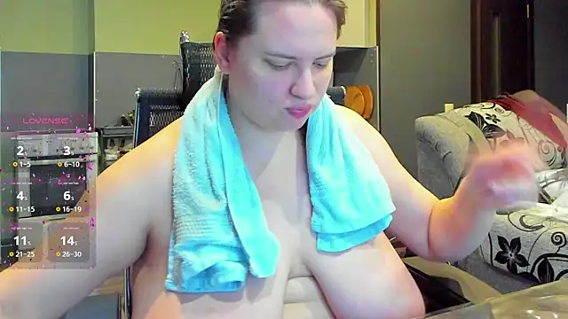 Snapshot of 1lindsey1 chatting on 10/06/25, 05:54 1lindsey1 online show from 10/06/25, 05:54