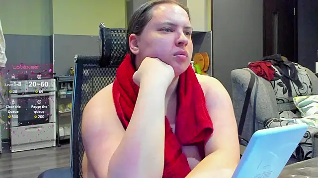 Snapshot of 1lindsey1 chatting on 10/18/25, 03:02 1lindsey1 online show from 10/18/25, 03:02